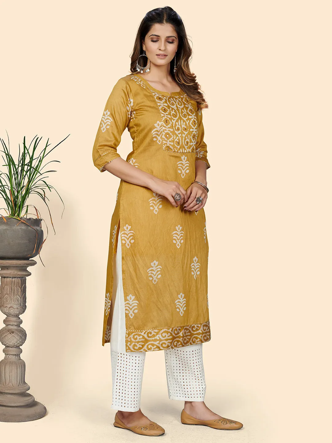 Women'S Batik Print Straight Chanderi Yellow Stitched Kurta With Dupatta