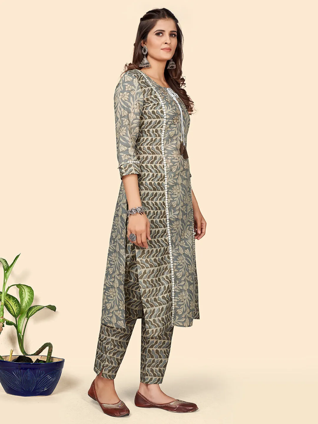 Women'S Print & Hand Work Straight Cotton Grey Stitched Kurta Pant With Dupatta