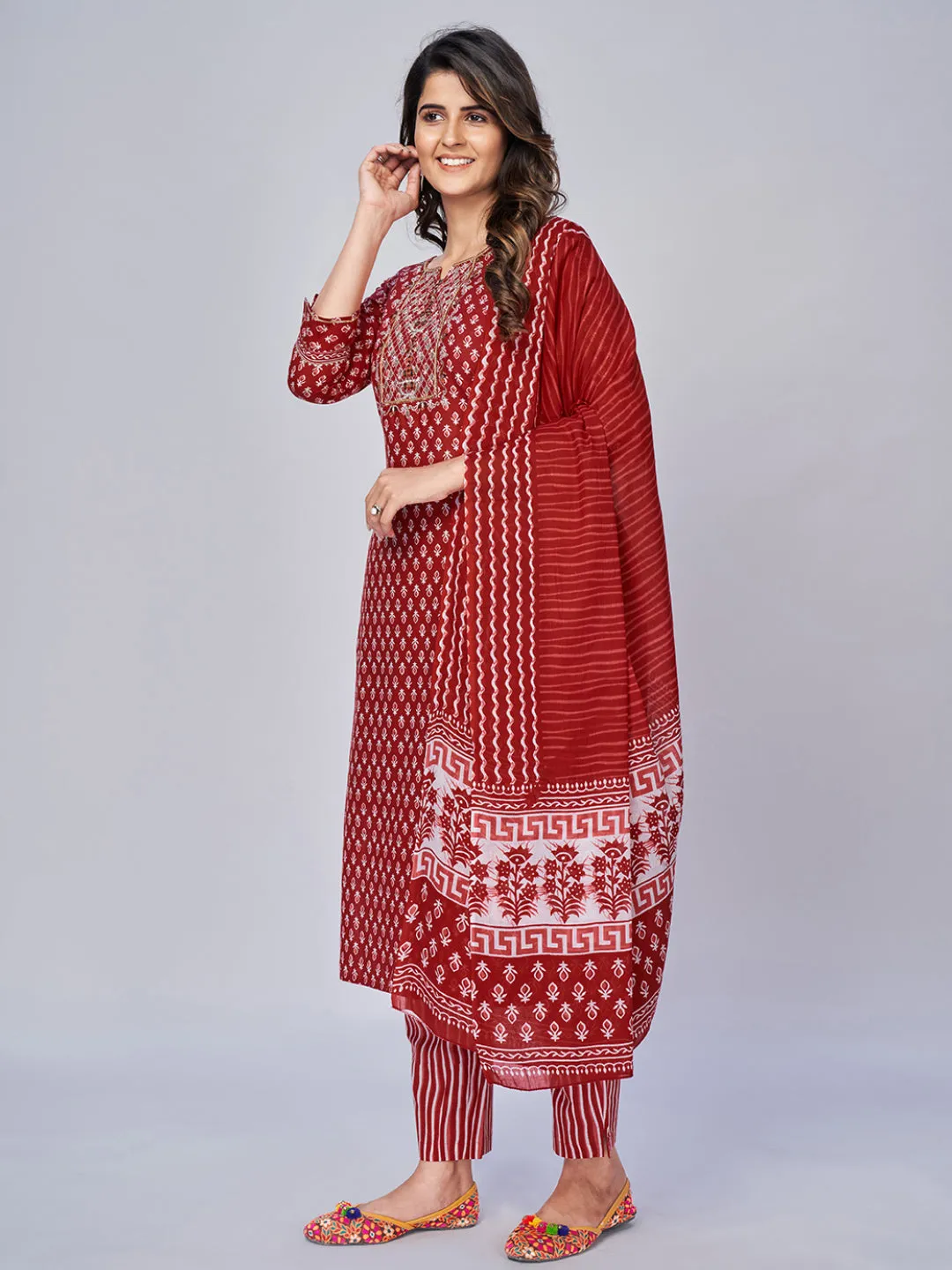 Women'S Printed & Embroidered Straight Cotton Red Kurta Pant With Dupatta