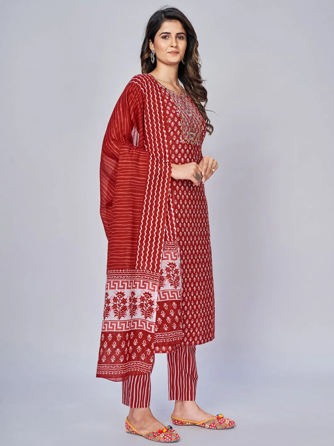 Women'S Printed & Embroidered Straight Cotton Red Kurta Pant With Dupatta